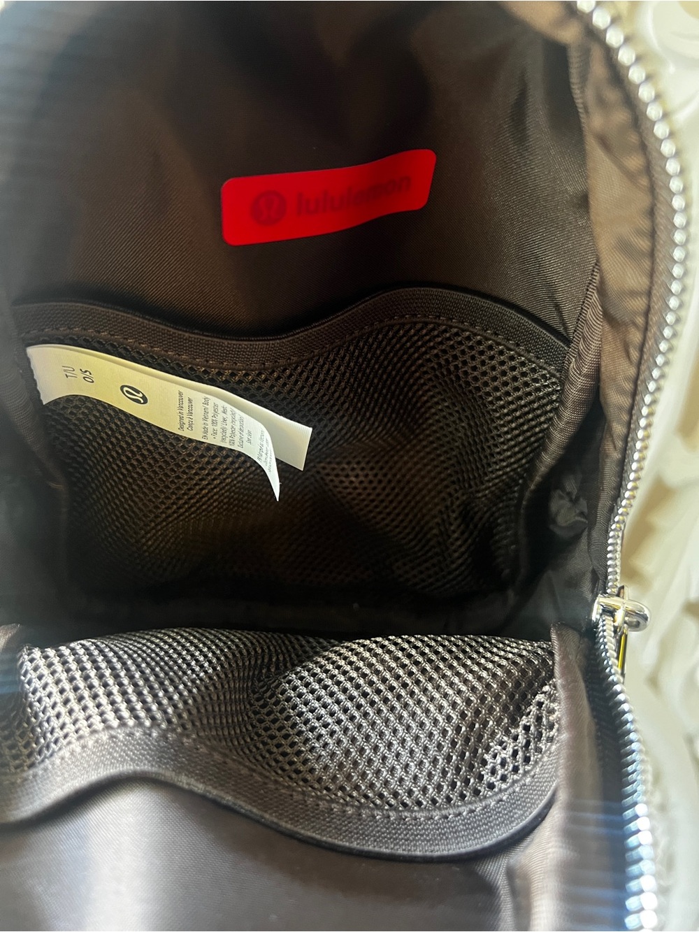 Lululemon | Everywhere Small Sling Bag 2L Leopard - Picture 6 of 9